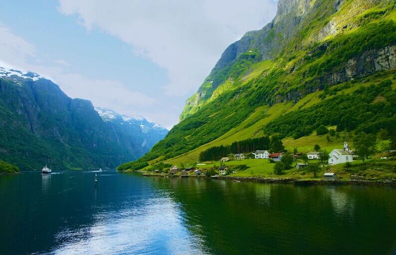 俄羅斯、北歐四國(guó)、雙峽灣、雙游輪、德國(guó)13日